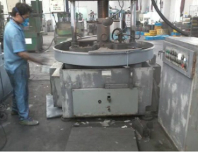 舊機器噴漆翻新